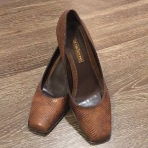 Liz claiborne brown leather pumps